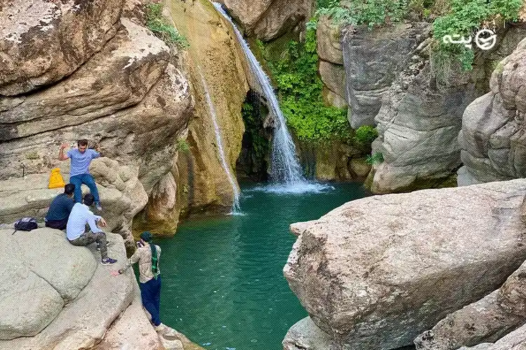 آبشار کبوتر لانه از آبشار های لرستان