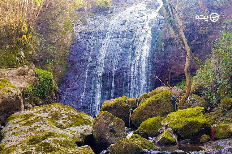 آبشار سیاه چشمان کجاست؟