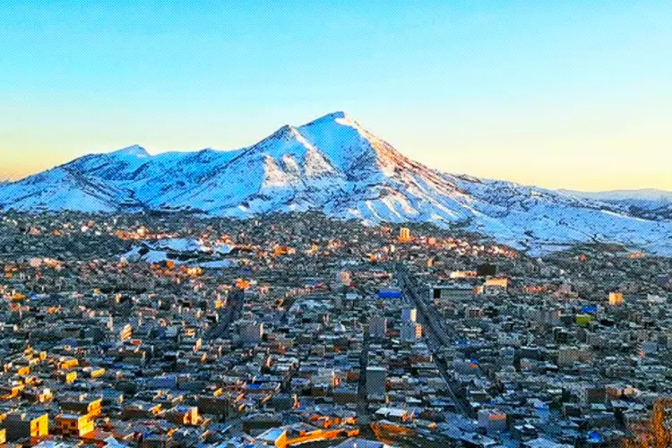 گردشگری در شهری زیبا و تاریخی با