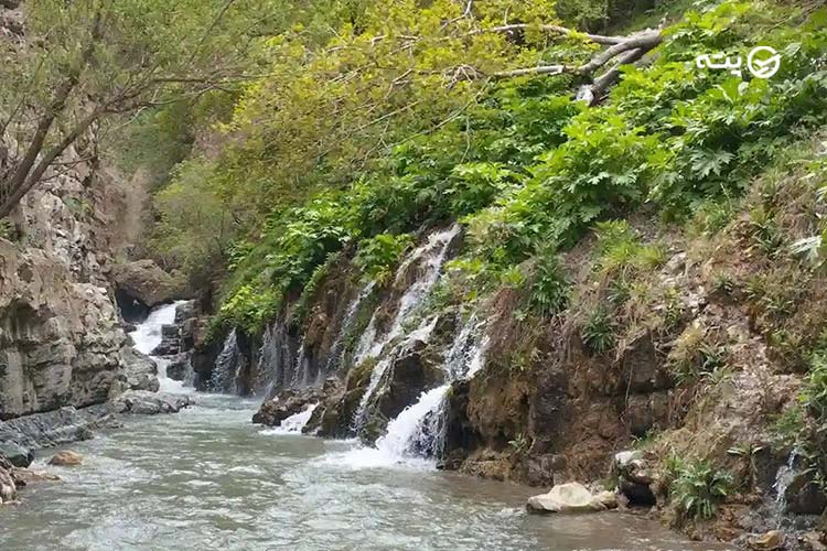 روستای ارنگه نزدیک جاده چالوس